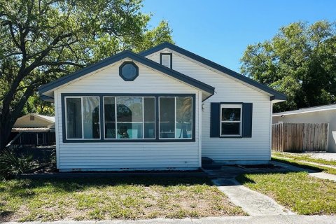 Casa en alquiler en Clearwater, Florida, 3 dormitorios, 138.42 m2 № 1906198 - foto 1