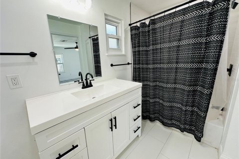 Casa en alquiler en Clearwater, Florida, 3 dormitorios, 138.42 m2 № 1906198 - foto 19