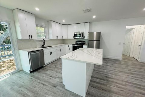 Casa en alquiler en Clearwater, Florida, 3 dormitorios, 138.42 m2 № 1906198 - foto 2