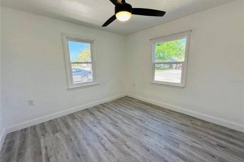 Casa en alquiler en Clearwater, Florida, 3 dormitorios, 138.42 m2 № 1906198 - foto 16