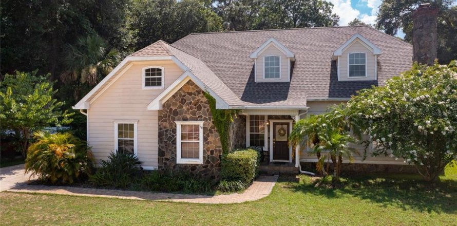 House in Flagler Beach, Florida 4 bedrooms, 298.77 sq.m. № 1911572