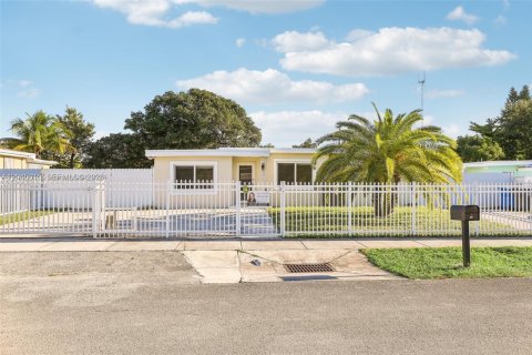 Villa ou maison à West Park, Floride 2 chambres, 116.78 m2 № 2171871