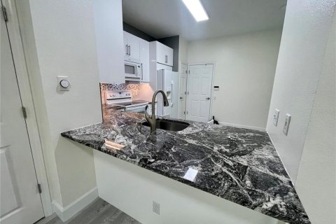 Townhouse in Palm Harbor, Florida 2 bedrooms, 153.94 sq.m. № 1835743 - photo 7