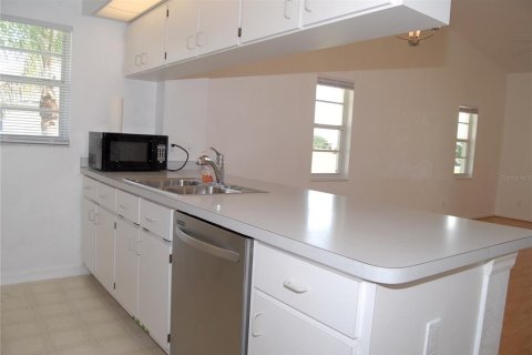 Copropriété à louer à Punta Gorda, Floride: 3 chambres, 117.52 m2 № 2404850 - photo 6
