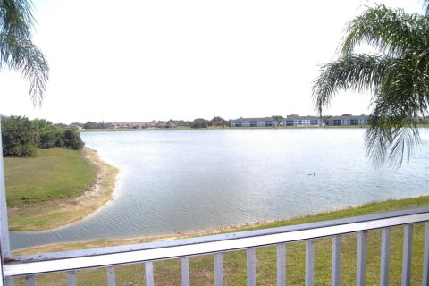 Copropriété à louer à Punta Gorda, Floride: 3 chambres, 117.52 m2 № 2404850 - photo 2
