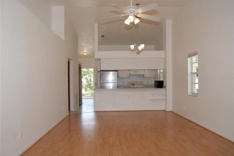 Copropriété à louer à Punta Gorda, Floride: 3 chambres, 117.52 m2 № 2404850 - photo 4