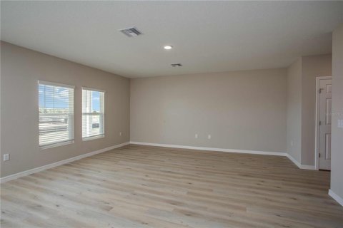 House in Davenport, Florida 5 bedrooms, 279.73 sq.m. № 1909587 - photo 8
