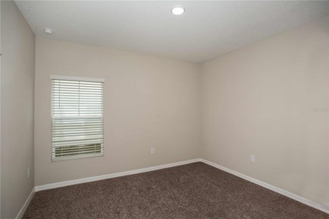 House in Davenport, Florida 5 bedrooms, 279.73 sq.m. № 1909587 - photo 9