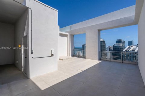 Copropriété à vendre à Miami, Floride: 3 chambres, 212.65 m2 № 1977478 - photo 2
