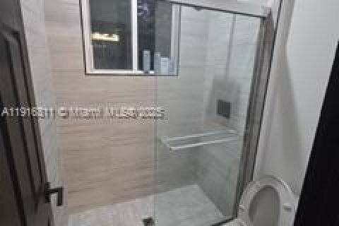 House in Weston, Florida 5 bedrooms, 345.13 sq.m. № 1972267 - photo 17