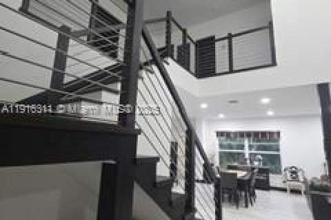 House in Weston, Florida 5 bedrooms, 345.13 sq.m. № 1972267 - photo 4