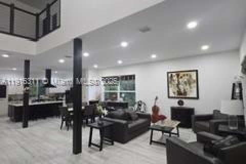 House in Weston, Florida 5 bedrooms, 345.13 sq.m. № 1972267 - photo 8