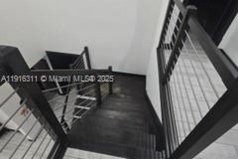 House in Weston, Florida 5 bedrooms, 345.13 sq.m. № 1972267 - photo 9