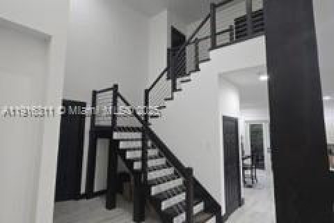 House in Weston, Florida 5 bedrooms, 345.13 sq.m. № 1972267 - photo 5