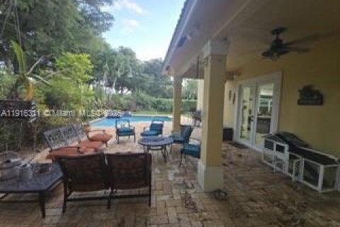 House in Weston, Florida 5 bedrooms, 345.13 sq.m. № 1972267 - photo 23