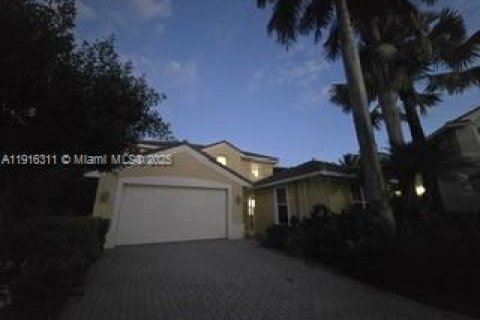 House in Weston, Florida 5 bedrooms, 345.13 sq.m. № 1972267 - photo 28