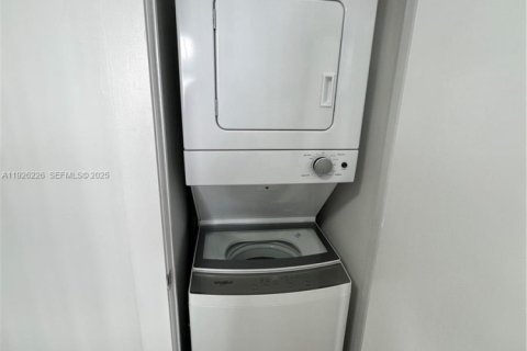 Appartement à louer à Miami, Floride: 1 chambre, 92.9 m2 № 1986403 - photo 8