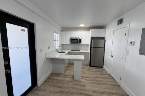 Appartement à louer à Miami, Floride: 1 chambre, 92.9 m2 № 1986403 - photo 3
