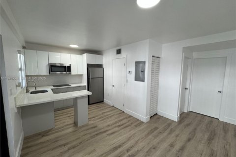 Appartement à louer à Miami, Floride: 1 chambre, 92.9 m2 № 1986403 - photo 1