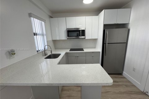 Appartement à louer à Miami, Floride: 1 chambre, 92.9 m2 № 1986403 - photo 5