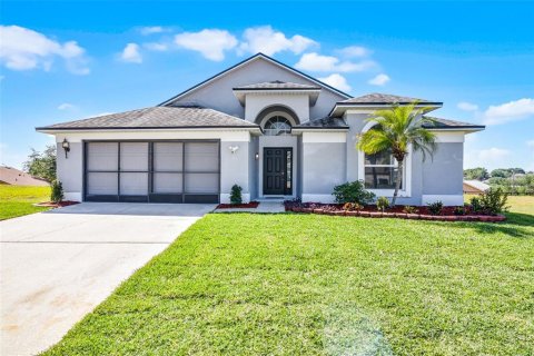 House in Orlando, Florida 3 bedrooms, 171.96 sq.m. № 1631744 - photo 1