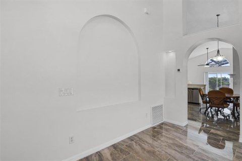 House in Orlando, Florida 3 bedrooms, 171.96 sq.m. № 1631744 - photo 8