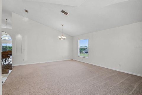 House in Orlando, Florida 3 bedrooms, 171.96 sq.m. № 1631744 - photo 6