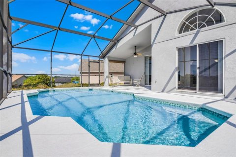 House in Orlando, Florida 3 bedrooms, 171.96 sq.m. № 1631744 - photo 4