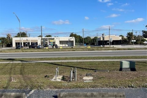 Immobilier commercial à louer à Tampa, Floride: 371.61 m2 № 2092246 - photo 12