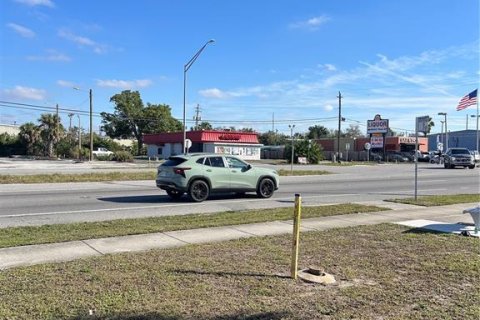 Immobilier commercial à louer à Tampa, Floride: 371.61 m2 № 2092246 - photo 8