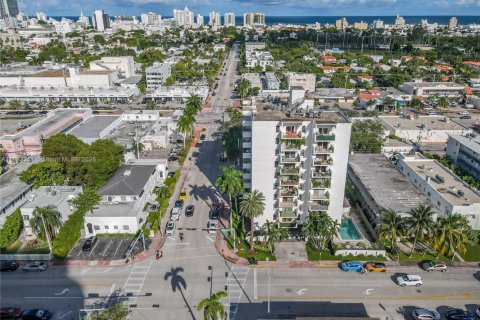 Copropriété à vendre à Miami Beach, Floride: 2 chambres, 81.57 m2 № 1945263 - photo 18