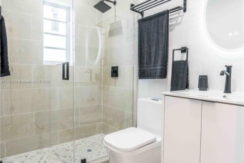 Propiedad comercial en venta en Miami Beach, Florida № 1940832 - foto 27