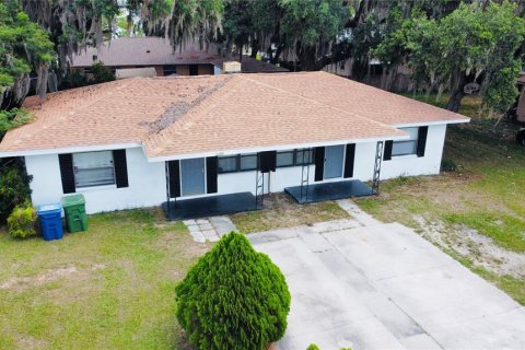 Duplex à Winter Haven, Floride 4 chambres, 163.32 m2 № 2112524