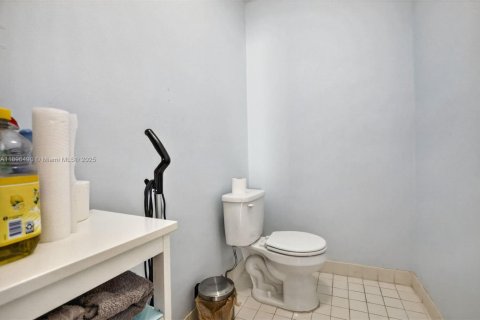 Villa ou maison à vendre à Pembroke Pines, Floride: 4 chambres, 196.67 m2 № 1957225 - photo 26