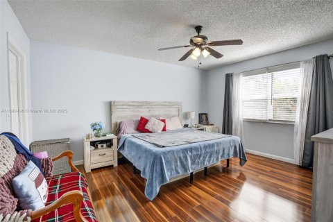 Villa ou maison à vendre à Pembroke Pines, Floride: 4 chambres, 196.67 m2 № 1957225 - photo 20