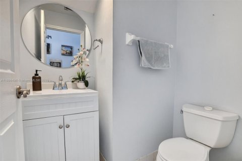 Villa ou maison à vendre à Pembroke Pines, Floride: 4 chambres, 196.67 m2 № 1957225 - photo 29