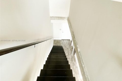 Copropriété à louer à Miami, Floride: 73.86 m2 № 1998288 - photo 19