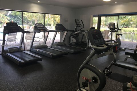 Copropriété à louer à Miami, Floride: 1 chambre, 66.43 m2 № 2049257 - photo 18