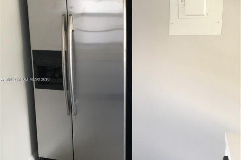 Copropriété à louer à Miami, Floride: 1 chambre, 66.43 m2 № 2049257 - photo 5