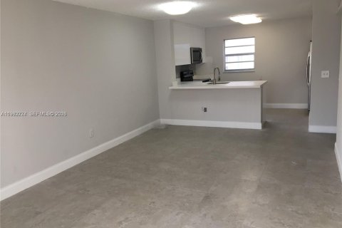 Copropriété à louer à Miami, Floride: 1 chambre, 66.43 m2 № 2049257 - photo 7