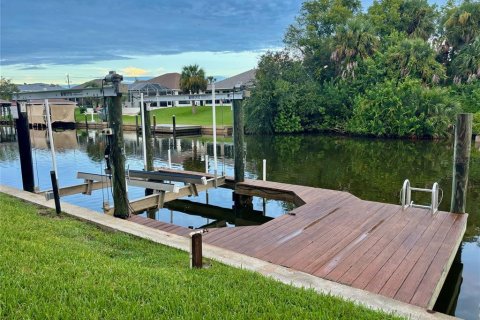 Villa ou maison à vendre à Palm Coast, Floride: 3 chambres, 223.99 m2 № 2344864 - photo 19