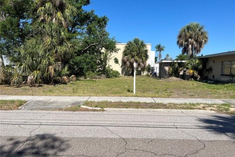 Land in Clearwater, Florida № 2117200