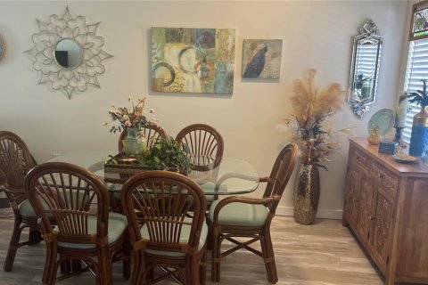 Copropriété à vendre à Bradenton, Floride: 2 chambres, 69.12 m2 № 1902132 - photo 11