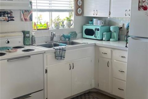 Copropriété à vendre à Bradenton, Floride: 2 chambres, 69.12 m2 № 1902132 - photo 6
