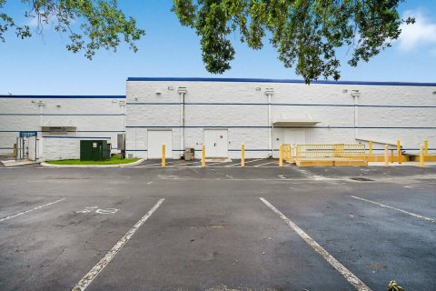 Propiedad comercial en venta en Oakland Park, Florida № 2083042 - foto 5