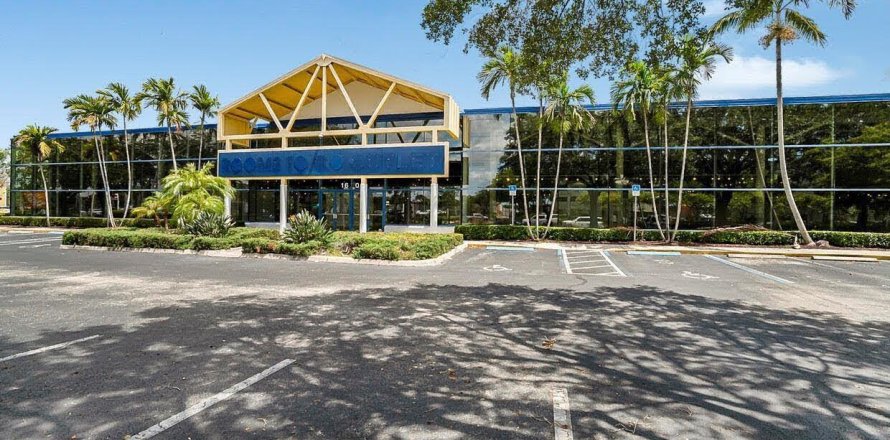Propiedad comercial en Oakland Park, Florida № 2083042