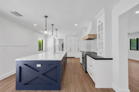 Casa en venta en Coral Gables, Florida, 3 dormitorios, 183.39 m2 № 1966193 - foto 16