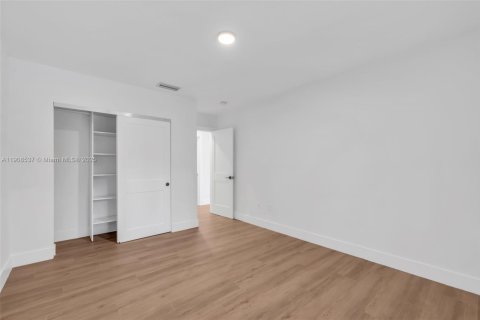 Casa en venta en Coral Gables, Florida, 3 dormitorios, 183.39 m2 № 1966193 - foto 30