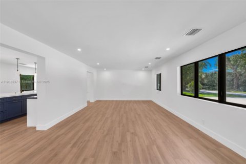 Casa en venta en Coral Gables, Florida, 3 dormitorios, 183.39 m2 № 1966193 - foto 11