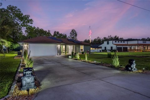 House in Ocala, Florida 3 bedrooms, 148.36 sq.m. № 2141476